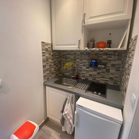 פריז Small Studio Near Eiffel Tower מראה חיצוני תמונה
