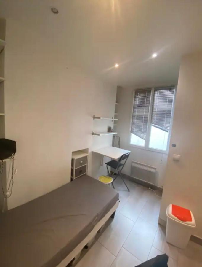 פריז Small Studio Near Eiffel Tower מראה חיצוני תמונה